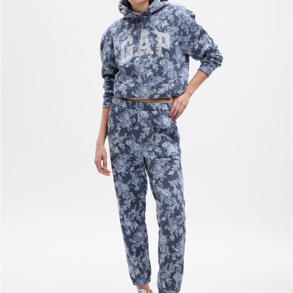 Gap‎ x LoveShackFancy Blue Floral Sweatpants Size Medium